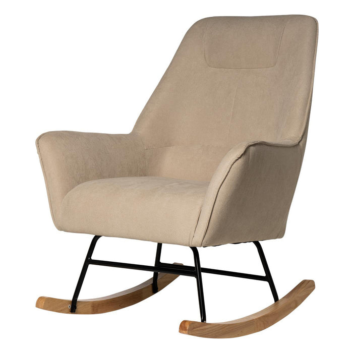 Mecedora tapizada en beige con patín de madera y estructura metálica