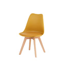 Silla KARINA, en mostaza, vista en perspectiva