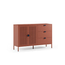 Aparador SAYLA de 140 cm con 2 puertas y 3 cajones, en terracota, vista en tres cuartos