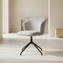 Silla tapizada ADD con pie giratorio negro, en gris claro – Teulat