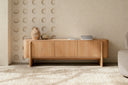Mueble TV SIDNEY de 160 cm con 3 puertas, en un salón