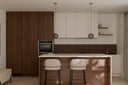 Taburete LOUIS Alto, en beige, en una cocina