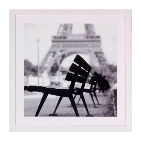 Cuadro 40x40 con foto en blanco y negro de bancos vacíos frente a la Torre Eiffel.