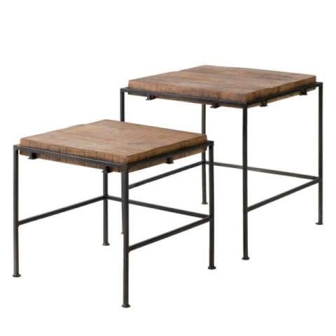 Conjunto de mesas auxiliares SIRA madera, cuadradas con marco metálico negro.