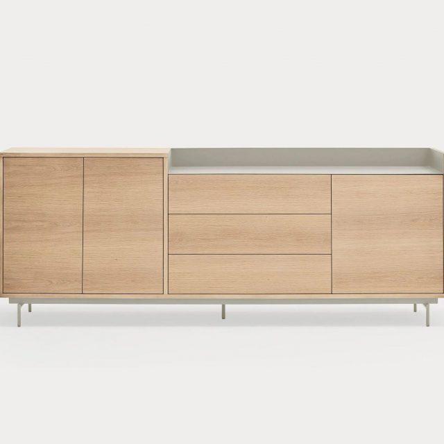 Aparador Valley en roble y gris claro con 3 puertas y 3 cajones